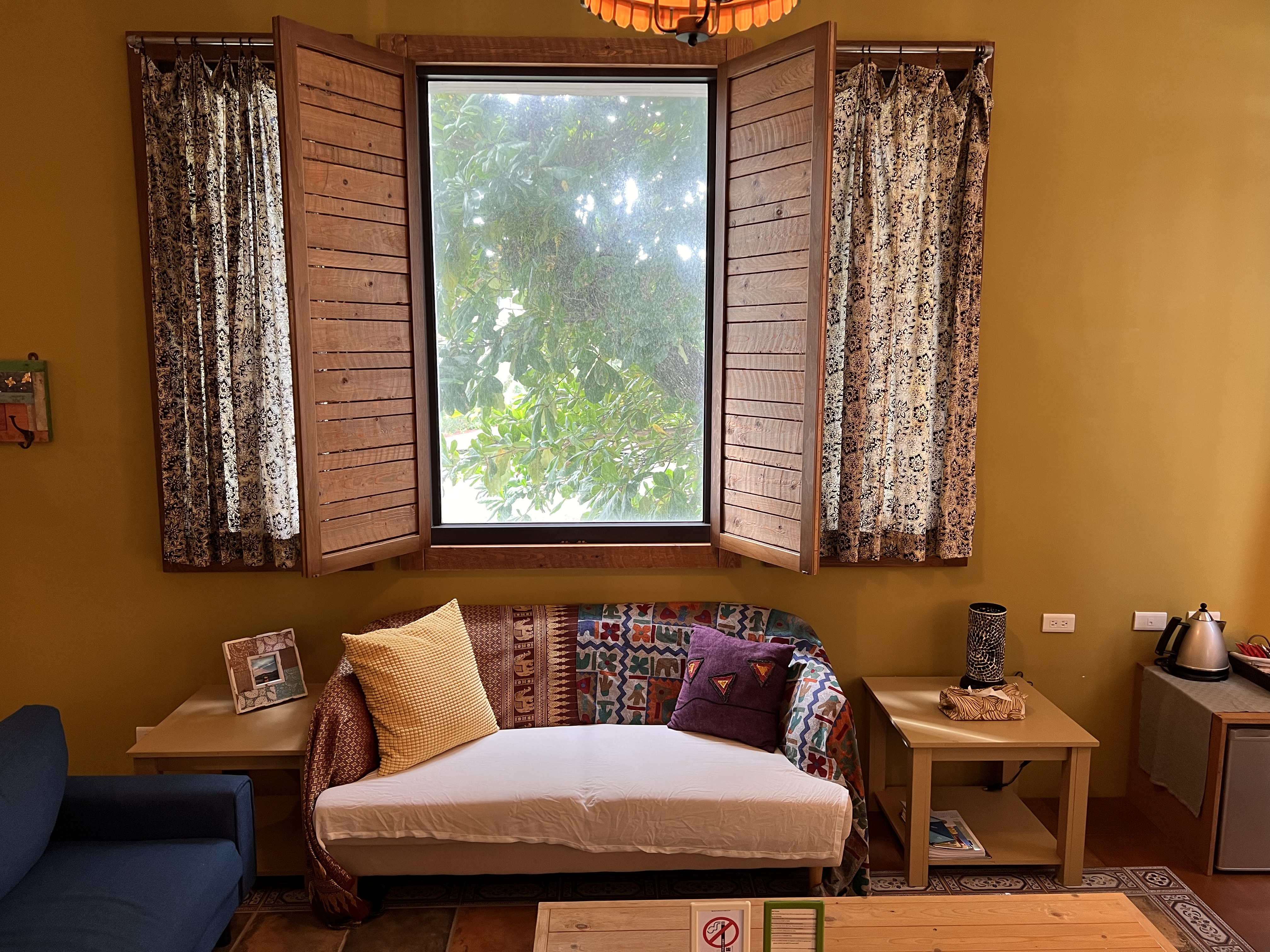 友達四人房-寬敞客廳