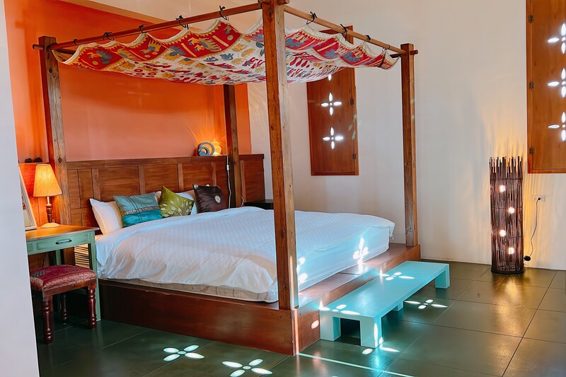 南洋可可雙人房-床